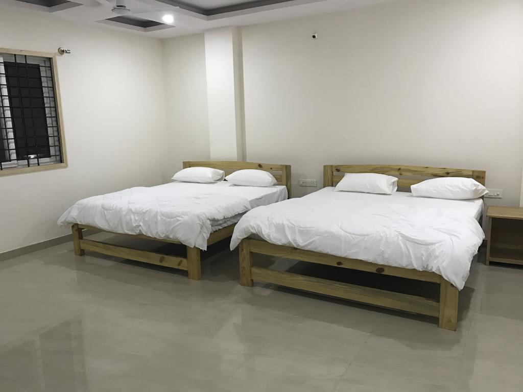 Avigna Lokesh Hotel Chik Bānavar 外观 照片